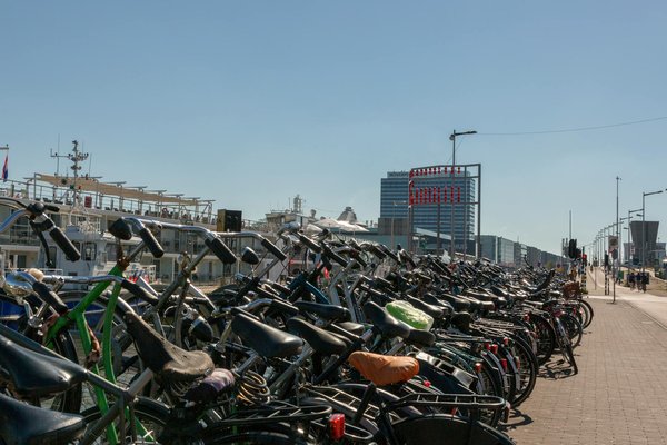 Influence de l"art féministe : transformer la visibilité des genres dans les médias