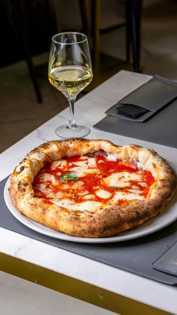 Découvrez le Kiosque à pizzas : saveurs artisanales à Vay